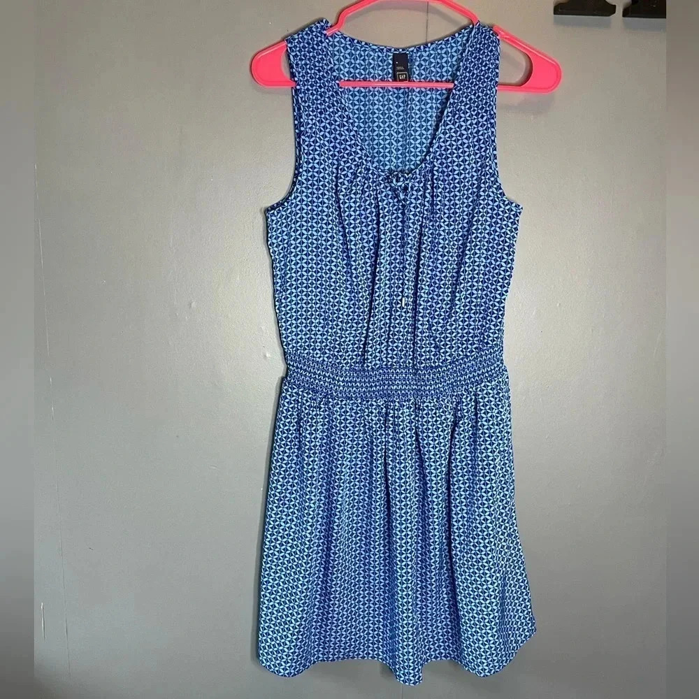 GAP blue pattern smock dress size medium